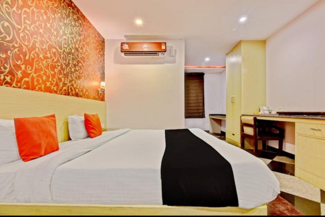 Citi Club Otel Kanpur Dış mekan fotoğraf
