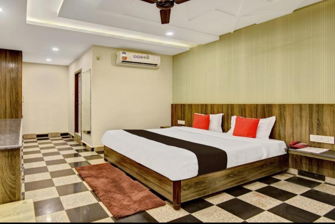 Citi Club Otel Kanpur Dış mekan fotoğraf